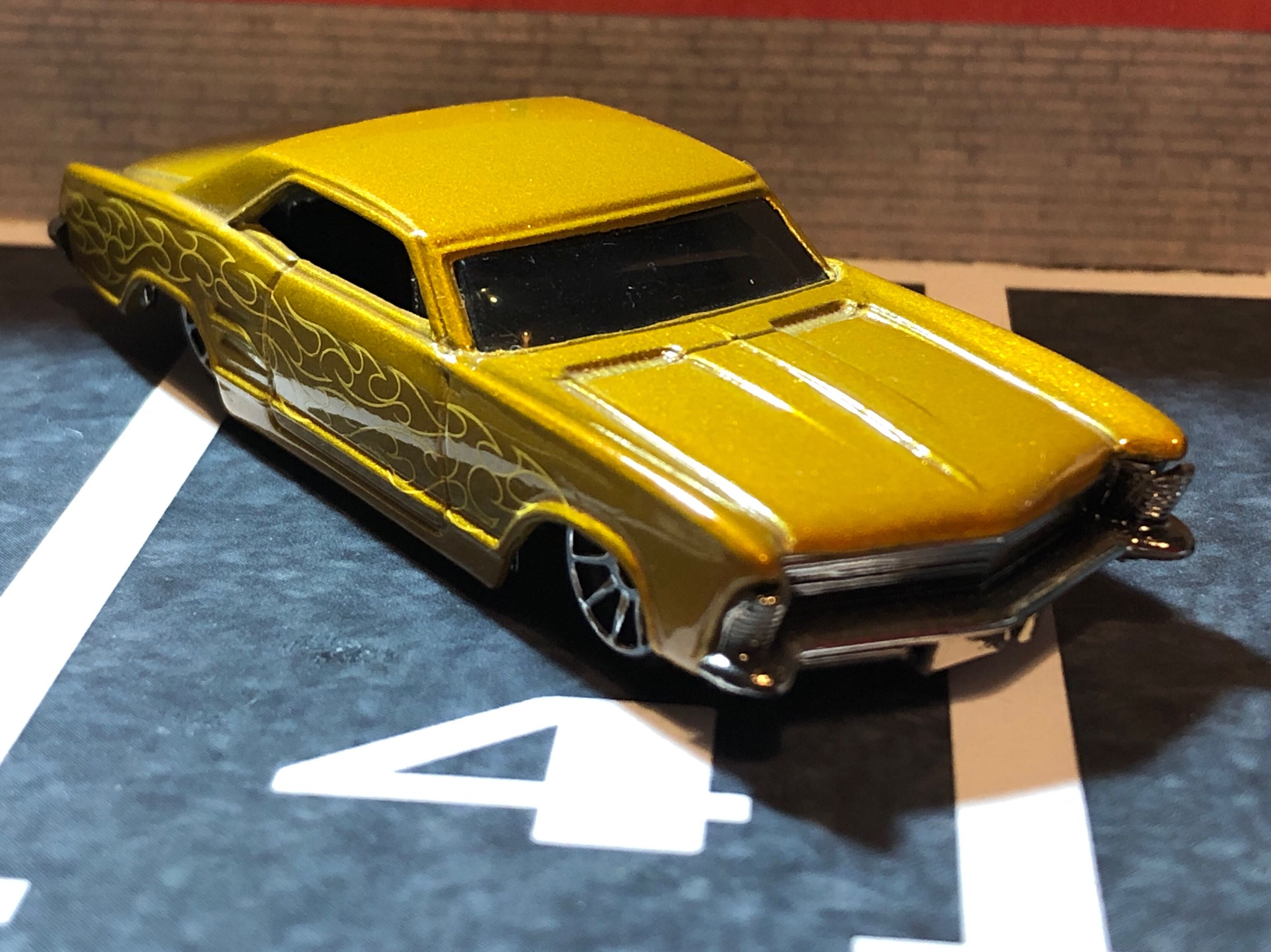 1964 Buick Riviera - Hotwheels toy car collectible - Main Image 3