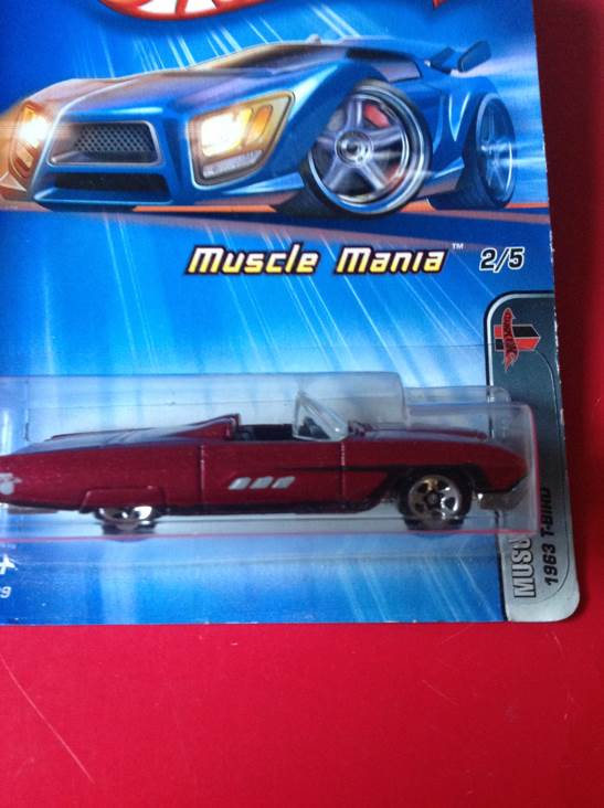 Ford T-Bird 1963 - Muscle Mania toy car collectible - Main Image 2