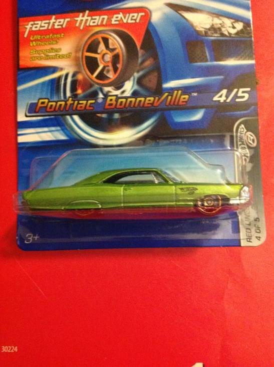 1965 Pontiac Bonneville - Red Lines toy car collectible - Main Image 2