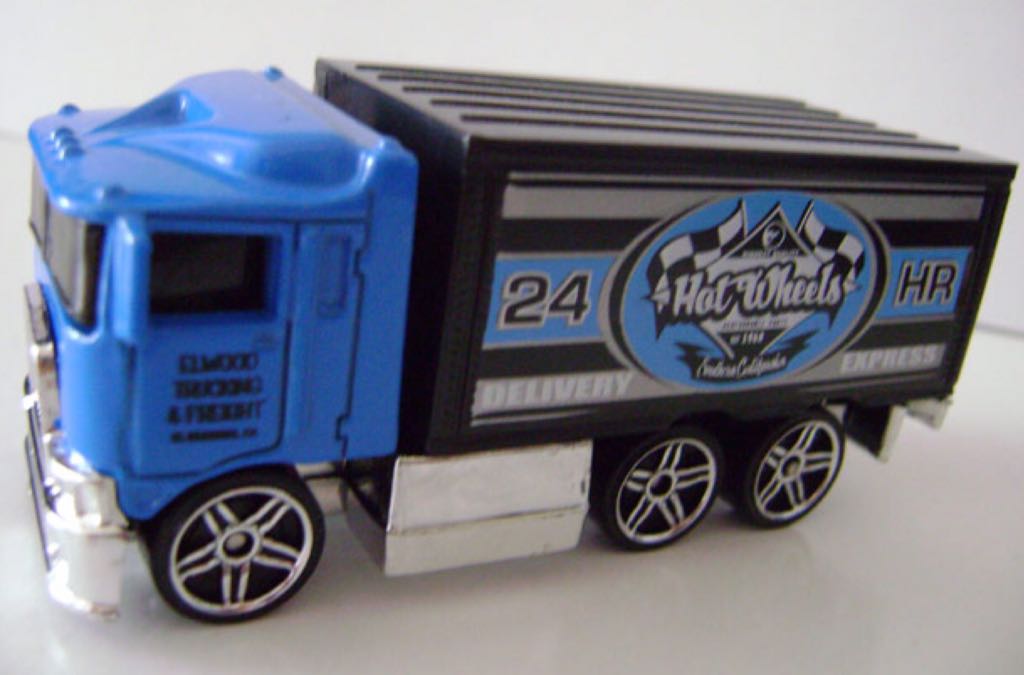 Hiway Hauler - 2009 - HW City Works toy car collectible - Main Image 2