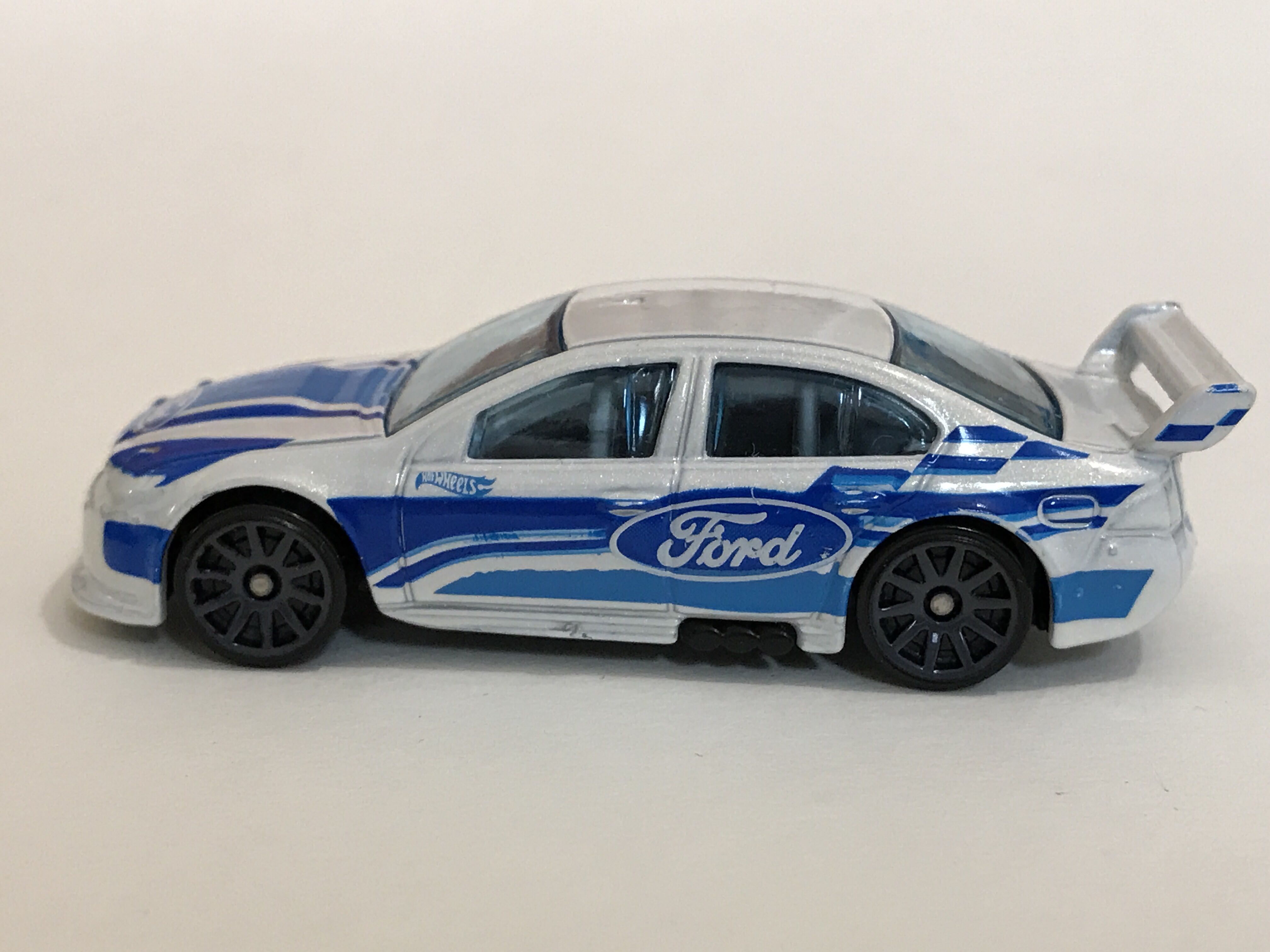 Ford Falcon Race Car - New Models 2012 toy car collectible - Main Image 3