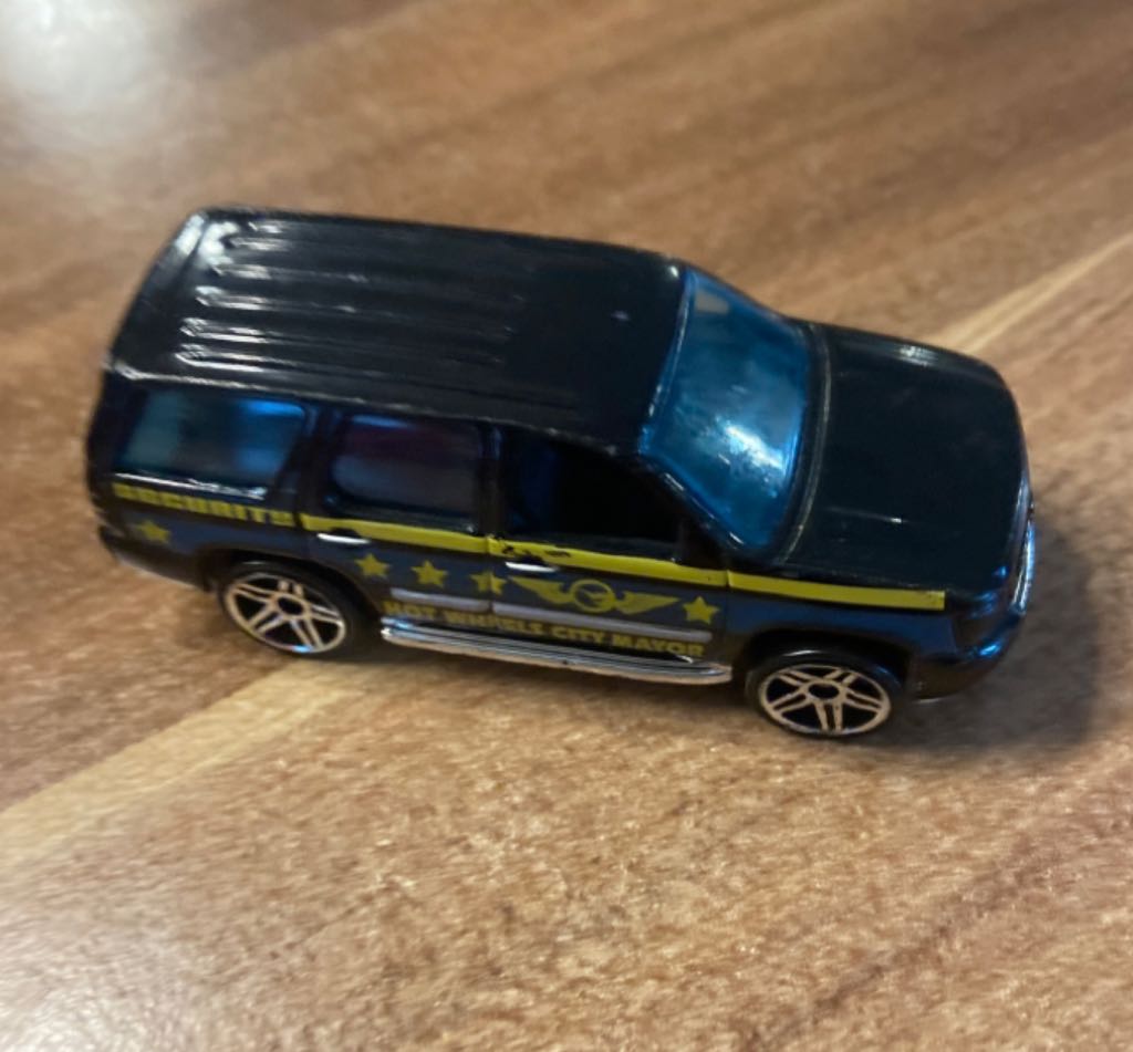 Chevy Tahoe  toy car collectible - Main Image 2