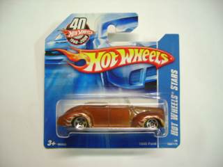 1940 Ford Convertible - 2008 All Stars toy car collectible - Main Image 2