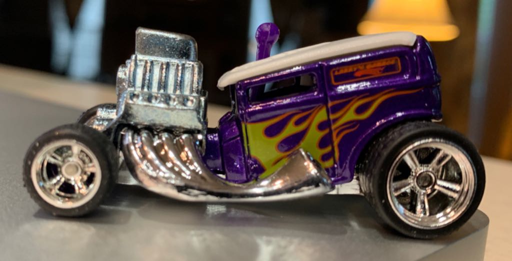 Shift Kicker - Larry’s Garage toy car collectible - Main Image 2