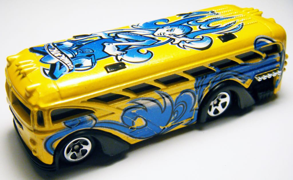 Surfin’ S’Cool Bus - 2004 Tag Rides toy car collectible - Main Image 2