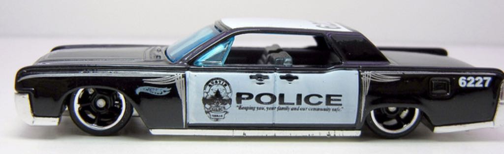‘64 Lincoln Continental - 2012 - HW Main Street toy car collectible - Main Image 2