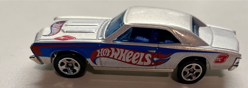 HW Loose: RACING ‘11 - ‘67 CHEVELLE SS 396 toy car collectible - Main Image 3