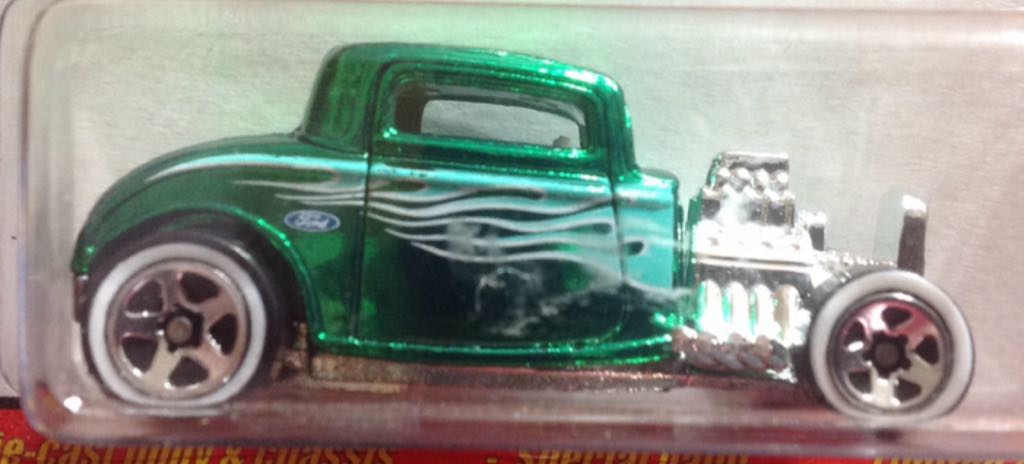 1932 Ford - 2005 - HW Classics Series - 1 toy car collectible - Main Image 2