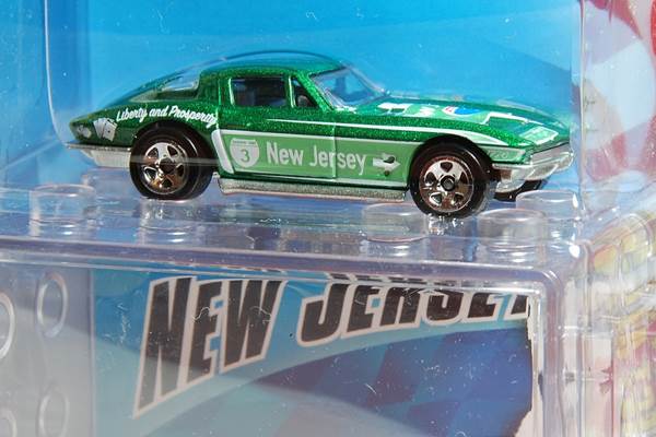 ’64 Corvette Sting Ray - Easter Eggsclusives toy car collectible - Main Image 2