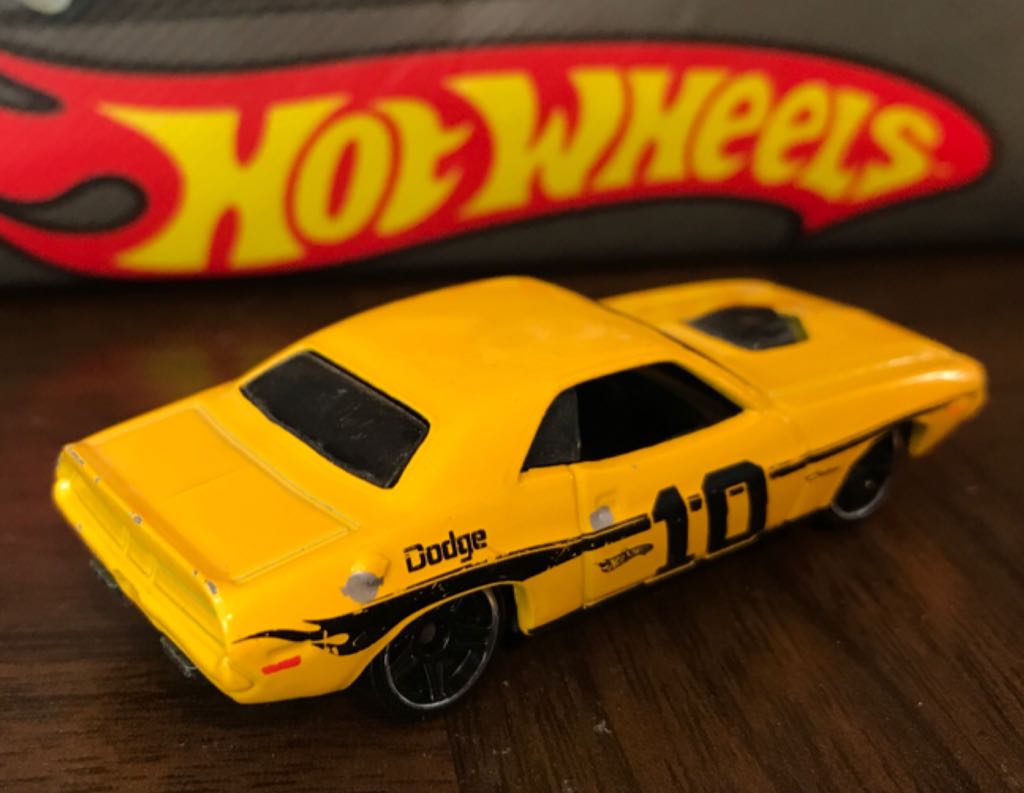 70 Challenger - Mystery Models toy car collectible - Main Image 2