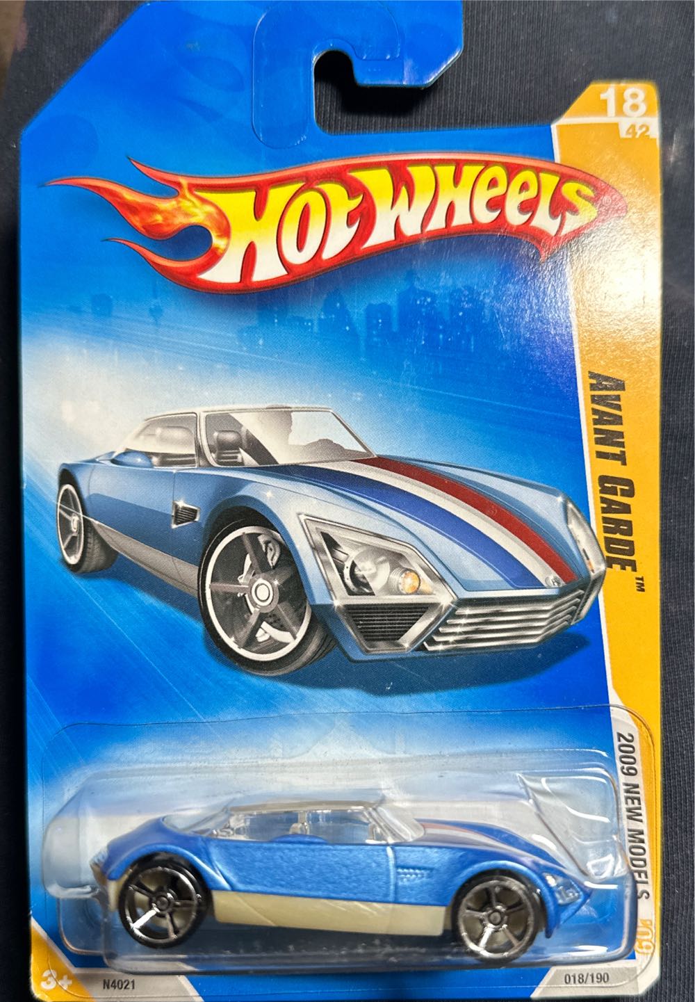 Avant Garde - 2009 New Models toy car collectible - Main Image 3