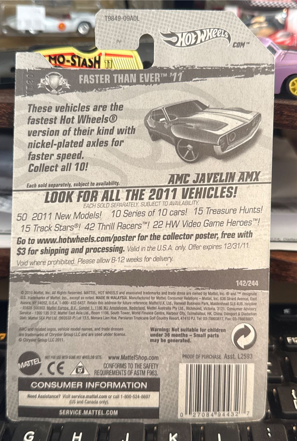 AMC Javelin AMX - Faster Than Ever ’11 toy car collectible - Main Image 3