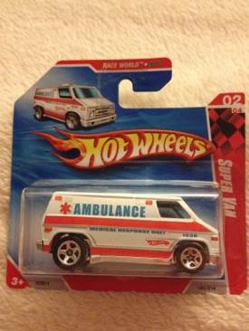 Super Van - 2010 Race World City toy car collectible - Main Image 1