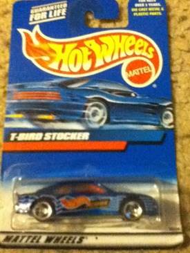 1989 T-bird Stocker - Mainline toy car collectible - Main Image 1