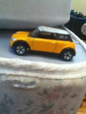 Minni Cooper  toy car collectible - Main Image 1