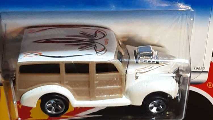 Woodie ’40s - Hot Wheels toy car collectible - Main Image 2