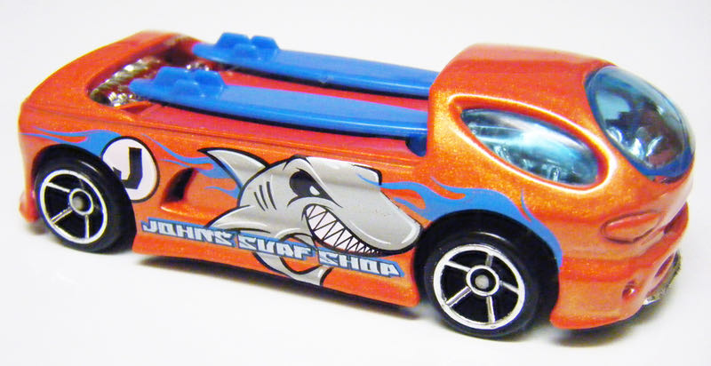 Deora II - Race World Beach toy car collectible - Main Image 2