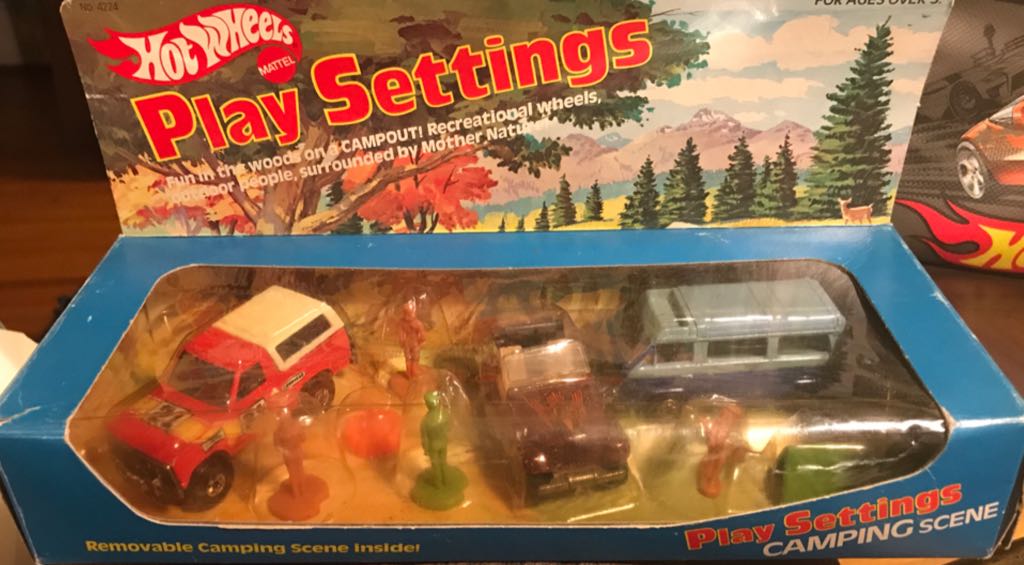 Bronco 4-Wheeler - Play Settings Camping Scene toy car collectible - Main Image 2