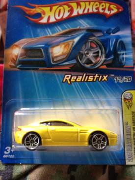 Aston Martin V8 Vantage - 2005 First Editions Realistix toy car collectible - Main Image 1
