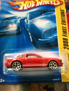 07 Shelby Gt-500  toy car collectible - Main Image 1