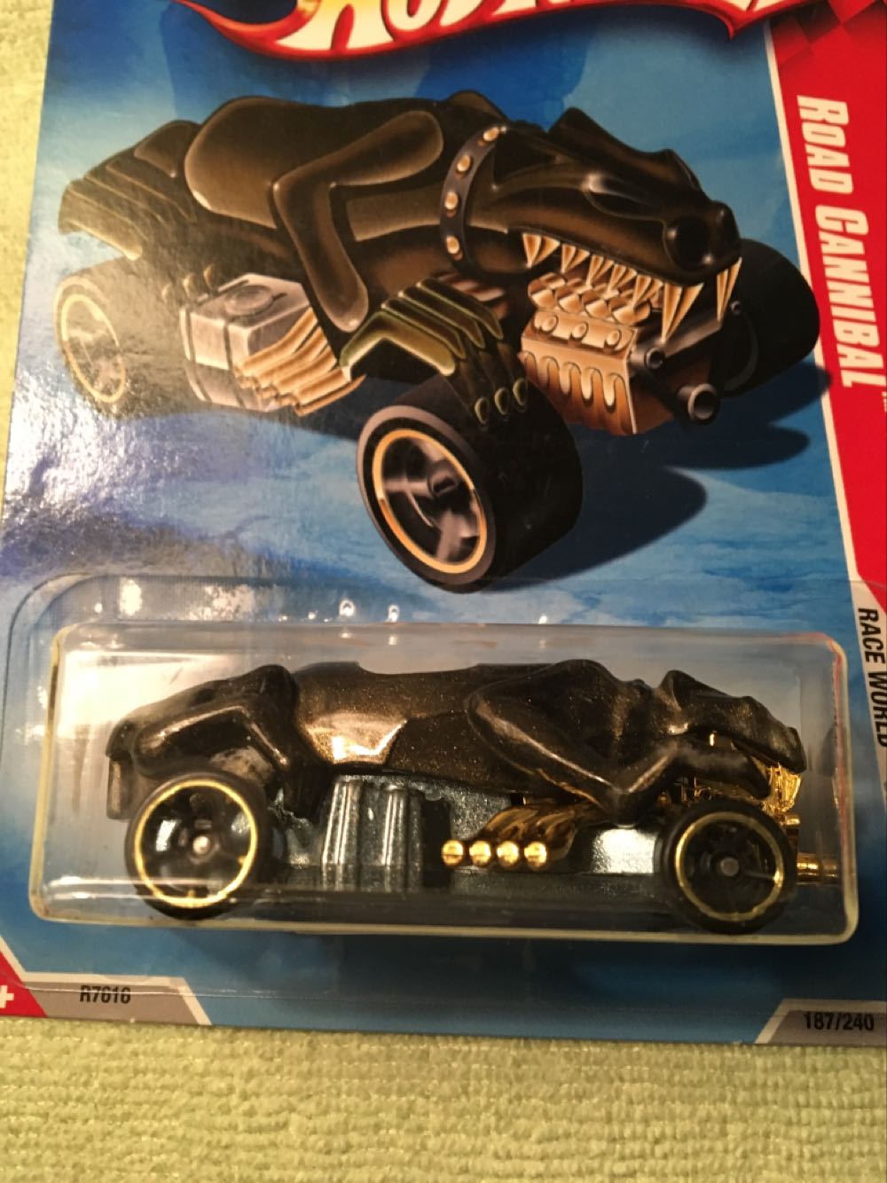 Road Cannibal - 2010 Race World Underground toy car collectible - Main Image 2