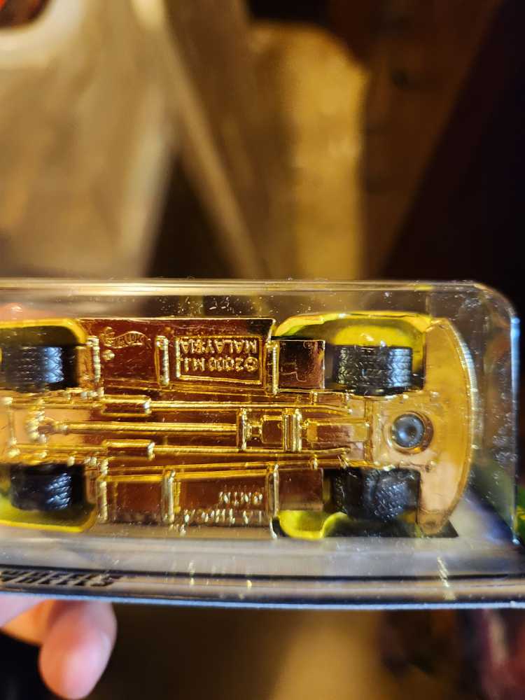 La Troca - Trrasure Hunts 2002 toy car collectible - Main Image 3