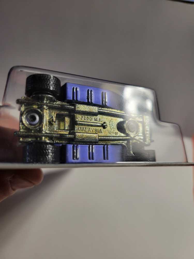 Hooligan - Treasure Hunt 2003 toy car collectible - Main Image 3