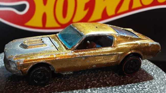 Mustang Custom  - Sweet 16 toy car collectible - Main Image 2