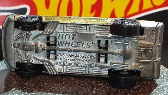 Mustang Custom  - Sweet 16 toy car collectible - Main Image 3