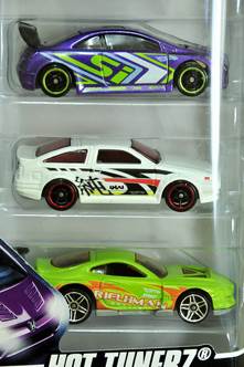Flight 03 - 5 Pack - Hot Tunerz toy car collectible - Main Image 2