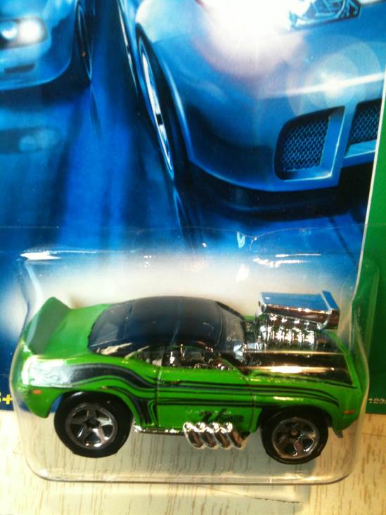 STh Camaro Z28 1969 - Regular Treasure Hunt toy car collectible - Main Image 2