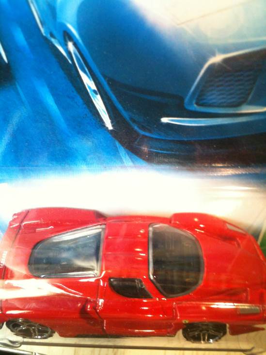 Enzo Ferrari - Red TH CV - T-Hunt toy car collectible - Main Image 2