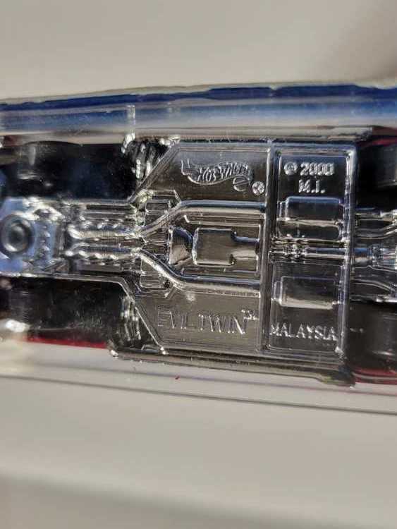 Evil Twin - Treasure Hunts 2007 toy car collectible - Main Image 3