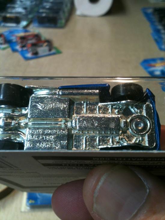 16 Angels - 2008 Treasure Hunt toy car collectible - Main Image 2