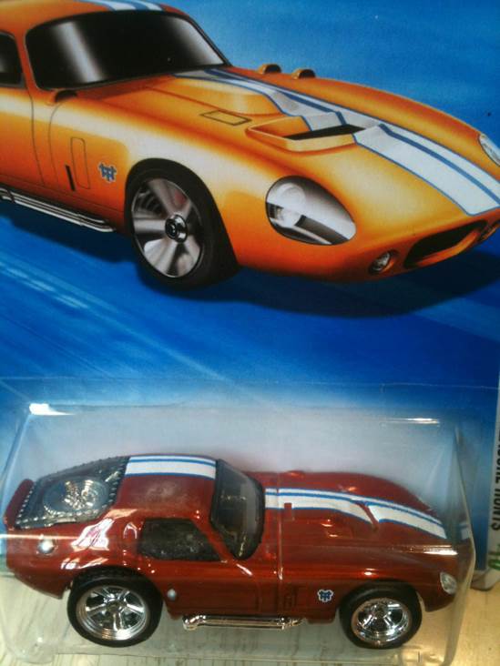 Shelby Cobra "Daytona” Coupe - Trea$ure Hunt$ ‘10 toy car collectible - Main Image 2