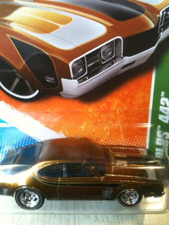 ’68 Olds 442 - Trea$ure Hunt$ ’11 toy car collectible - Main Image 2