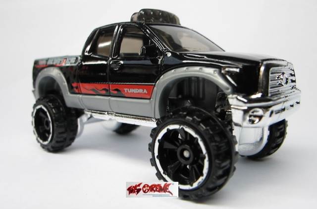 ‘10 Toyota Tundra - 2012 HW Premiere toy car collectible - Main Image 2