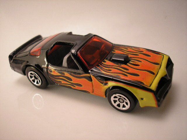 Pontiac Firebird ”Hot Bird” - 2006 - Mainline toy car collectible - Main Image 2