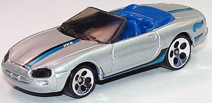 Jaguar XK8 SILVER - Bonus Car toy car collectible - Main Image 2