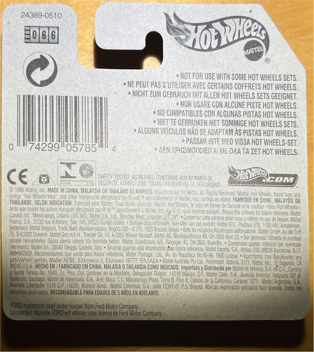 Deuce Roadster - 2000 Mainline Cars toy car collectible - Main Image 3