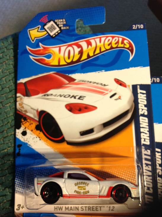 ’11 Corvette Grand Sport - MAIN STREET 12 toy car collectible - Main Image 1