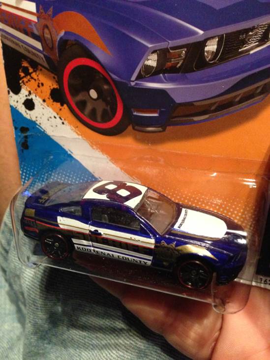 2010 Ford Mustang GT - Hw Main Street ’12 toy car collectible - Main Image 2