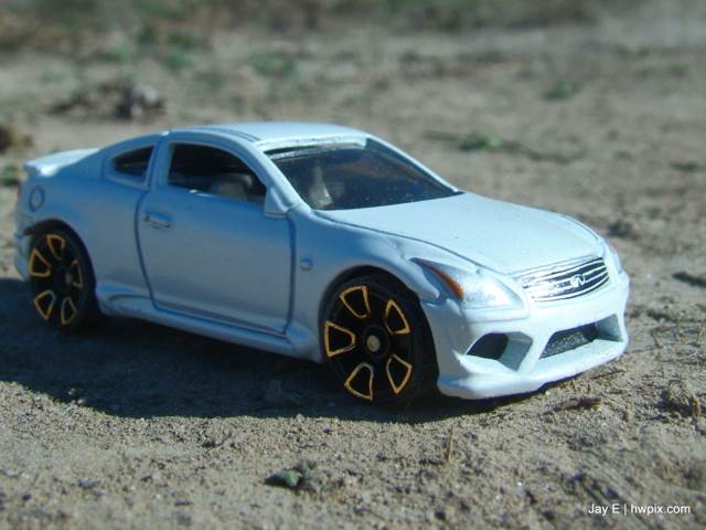 Infinity G37 (open) - Faster Than Ever ’12 toy car collectible - Main Image 2