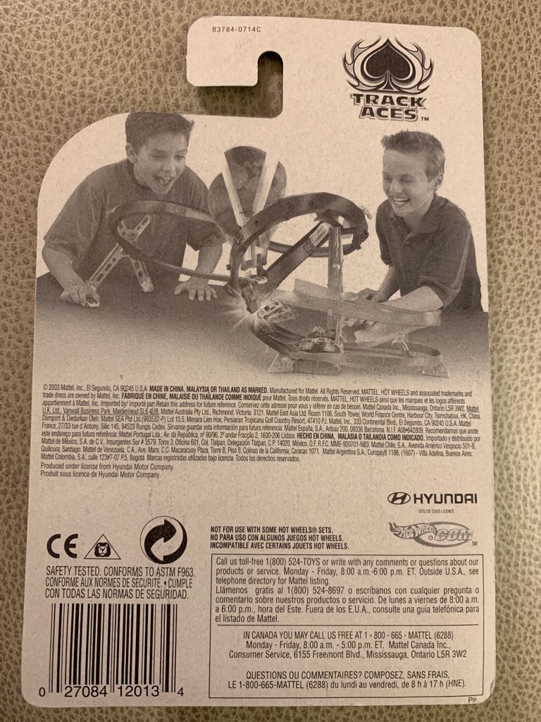 Hyundai Tiburon B3784 - Track Aces Series toy car collectible - Main Image 2