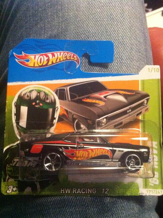 HW Batman The Brave And The Bold