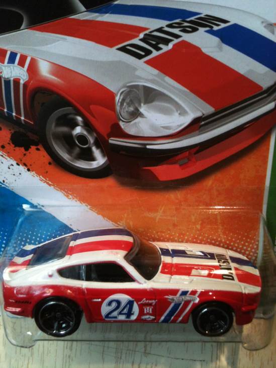 2011 Reg Treasure Hunt - Treasure Hunt 2011 Series toy car collectible - Main Image 2