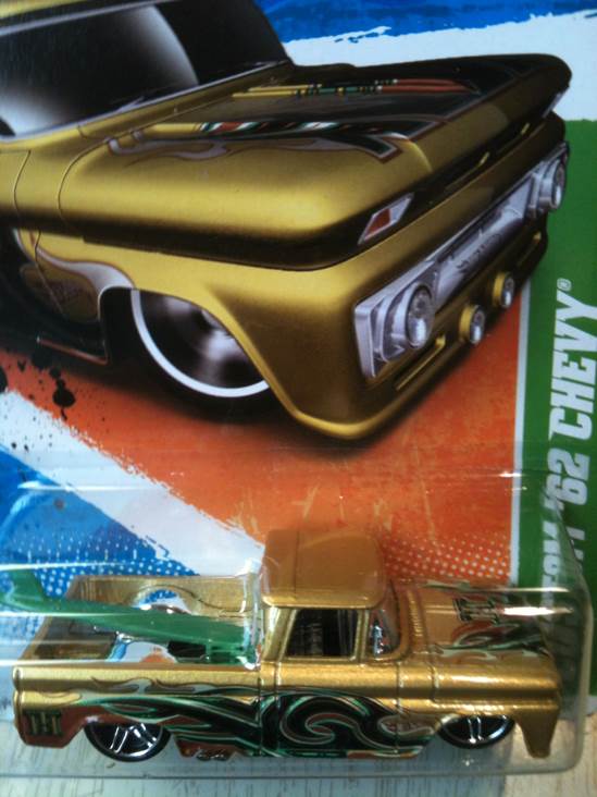 Custom ’62 Chevy - Treasure Hunts ’11 toy car collectible - Main Image 2