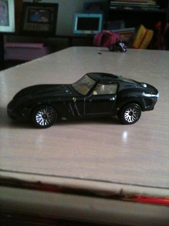 Farrari 250 GTO  toy car collectible - Main Image 1