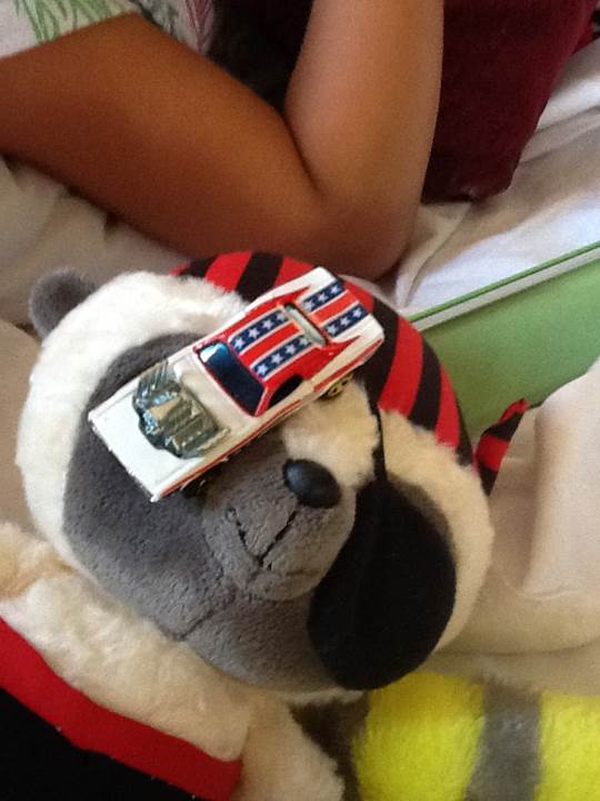 Rodger Dodger - Easter Eggsclusives toy car collectible - Main Image 2