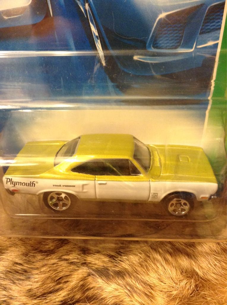 Plymouth Road Runner, ’70 (Treasure Hunts) - Treasure Hunts ’08 toy car collectible - Main Image 2